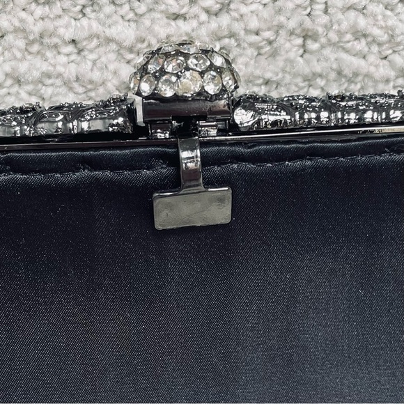 Jessica McClintock Black Satin Rhinestone Clasp Floral Metalwork Chain Purse Bag - Picture 2 of 16